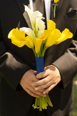 Tim holding Deanna's bouquet