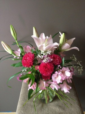 Asiatic lily, mums and alstromeria