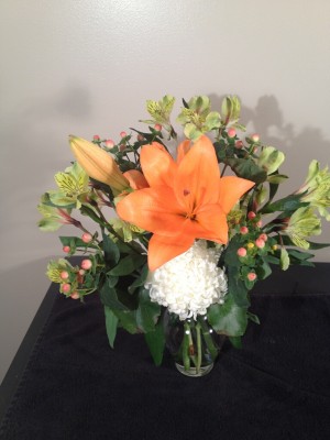 Lily, alstromeria, hydrangea